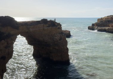 Atlantik Okyanusu, Lagos, Algarve, Portekiz 'den uçurum manzarası. Yüksek kalite fotoğraf