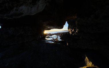 Deniz manzarası ve Olhos de Agua, Albufeira, Algarve, Portekiz sahilleri. Yüksek kalite fotoğraf