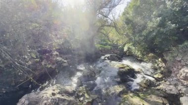 Queda do Vigario şelalesi, Alte, Algarve, Portekiz. Yüksek kalite fotoğraf