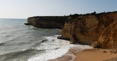 Portekiz, Algarve 'deki Porches' da güzel Praia Nova. Yüksek kalite fotoğraf