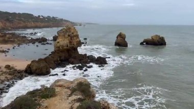 Dos Arrifes plajı, Algarve Portekiz. Yüksek kalite fotoğraf