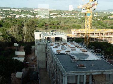 İnşaat ve vinçler inşaat alanında çalışıyor, arka plan inşaatı. Yüksek kalite fotoğraf