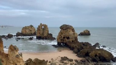 Praia dos Arrifes plajı, Algarve. Yüksek kalite fotoğraf