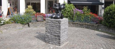 heykeller heykel vardır.