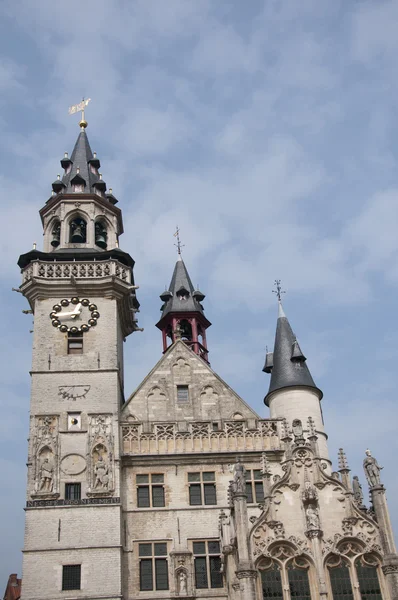 Aalst é uma grande cidade da Bélgica. A cidade conta com mais de 83.000 habitantes . — Fotografia de Stock