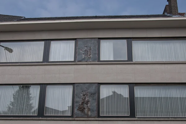 Decoraciones en el frente de los edificios — Foto de Stock