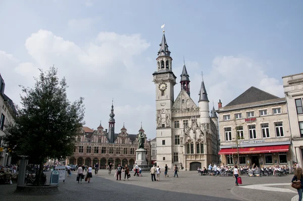 Aalst je velké město v Belgii. město počítá více než 83,000 obyvatel. — Stock fotografie
