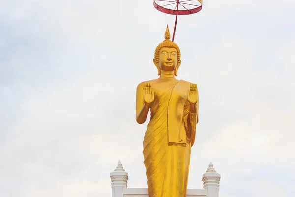 Bilden av buddha på khung viman bay, chanthaburi, thailand — Stockfoto