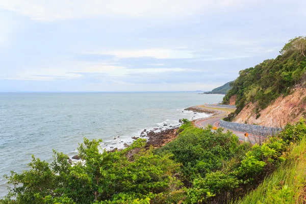 Coastal road sea at Khung Viman bay, Chanthaburi, Thailand — Stock Photo, Image