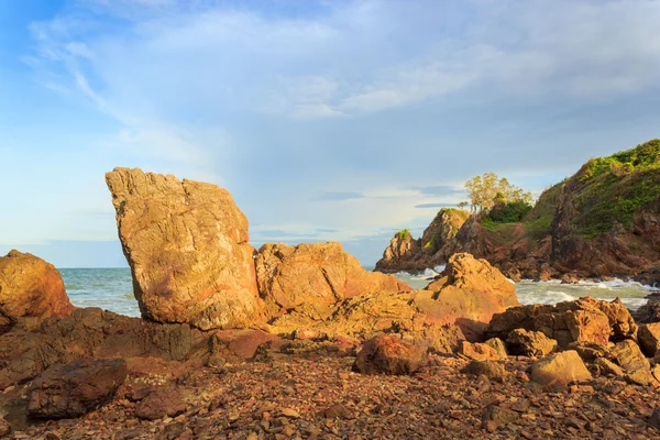 khung viman defne, chanthaburi denizde