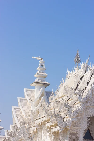 Wat rong khun, thailändischer berühmter Tempel nach Erdbeben — Stockfoto