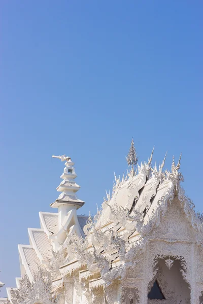 Wat rong khun, thailändischer berühmter Tempel nach Erdbeben — Stockfoto