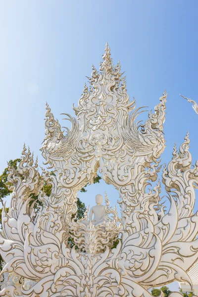 Wat rong khun, thailändischer berühmter Tempel nach Erdbeben — Stockfoto