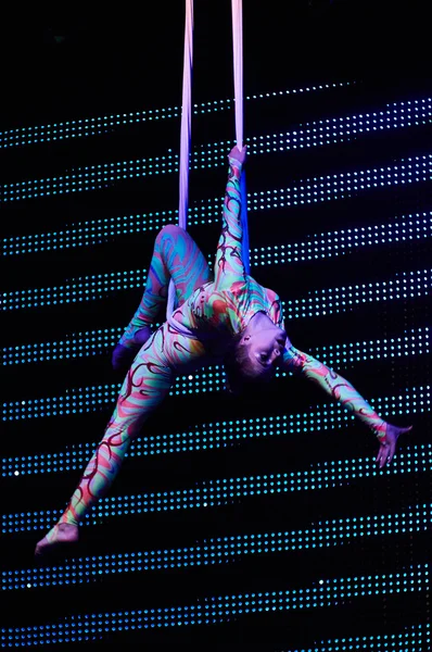 'Romantics' circus entertainment show , 21 February 2016 in Minsk, Belarus. — Stock Photo, Image