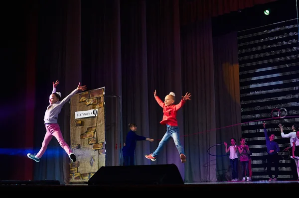 'Romantics' circus entertainment show , 21 February 2016 in Minsk, Belarus. — Stock Photo, Image