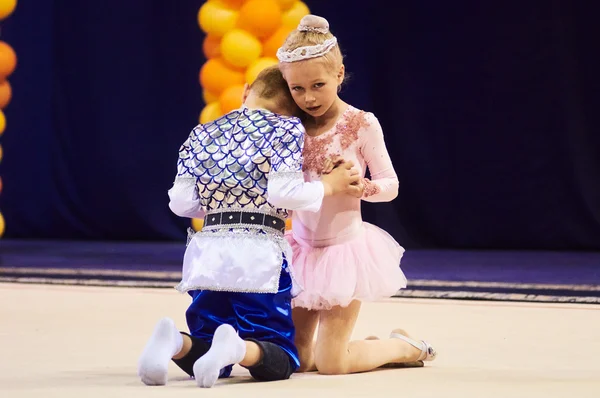 Children compete in international competitions on sport gymnastics "Maygli cup" — Stock Photo, Image