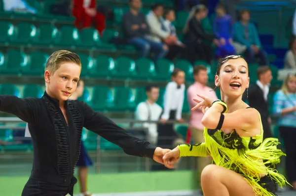 Dance Couple performs on The "Capital Lights" Championship — Stock Photo, Image