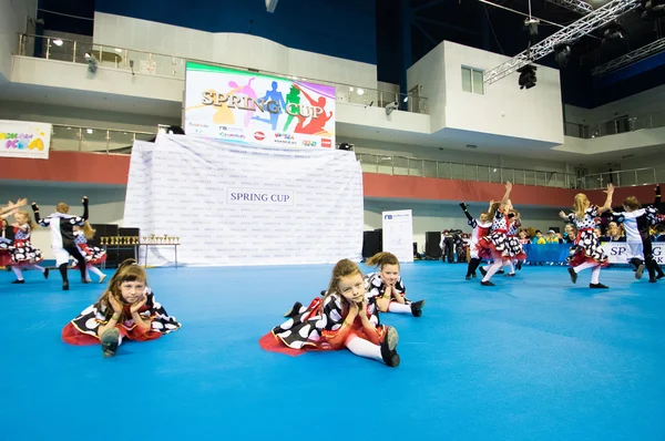 ミンスク - 5 月 2 日: 正体不明の子供、Springcup 国際的なダンスの競争で競う、2015 年 5 月 2 日、上ミンスク、ベラルーシ. — ストック写真