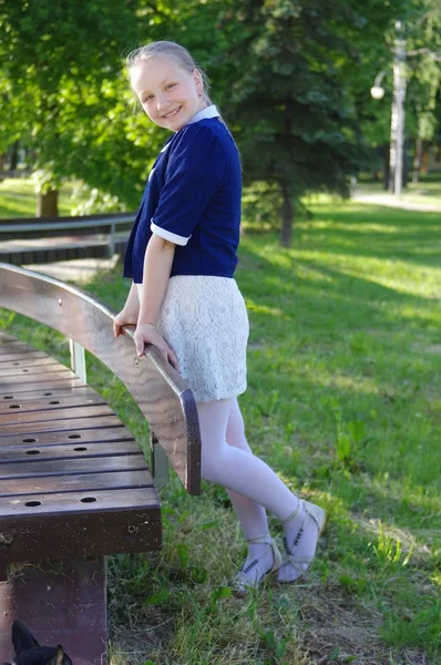 Portrait of a young girl — Stock Photo, Image