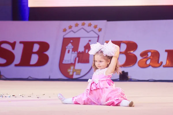 MINSK, BELARUS DECEMBER 05: Horuzhaya Anastasiya from ' Gomel' participate with 'Doll'  in 'Baby Cup - BSB Bank' children's competitions in gymnastics , 05 December 2015 in Minsk, Belarus. — Stok fotoğraf