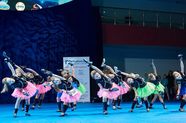 'Megadance' çocuk yarışmalarda koreografi, 28 Kasım 2015 Minsk, Beyaz Rusya. — Stok fotoğraf