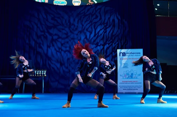 Concursos infantiles 'MegaDance' en coreografía, 28 de noviembre de 2015 en Minsk, Bielorrusia . — Foto de Stock