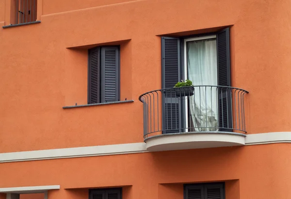 Orange italienische Fassade — Stockfoto