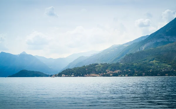 Lake Como dağlar