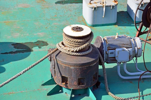 Cable winch of  floating crane — Stock Photo, Image