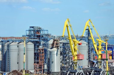 Kargo vinç ve tahıl kurutucular