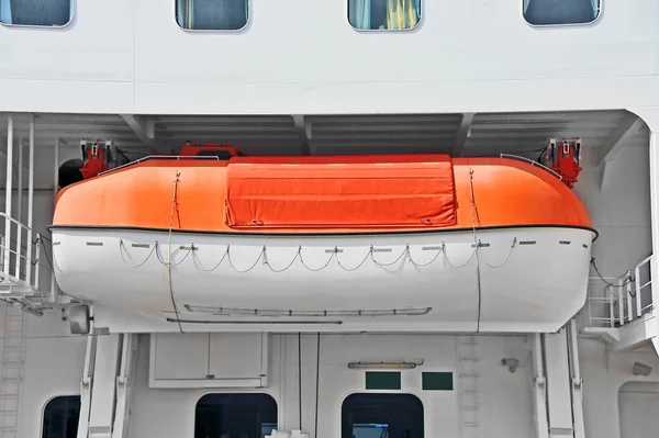 Safety lifeboat on deck — Stock Photo, Image