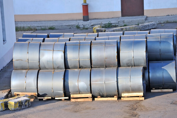 Steel metal-roll