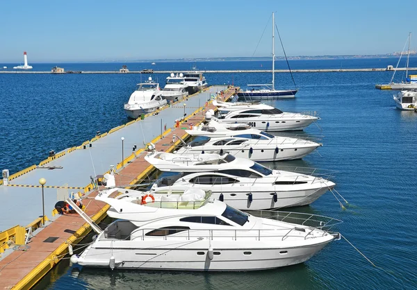 Motor yacht in jetty — Stock Photo, Image