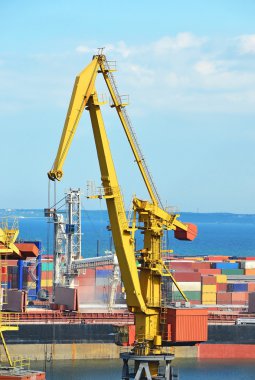 Bağlantı noktası kargo vinç ve gemi