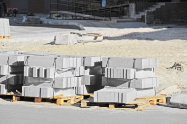 Kaldırım taşı yığını