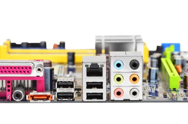 Bilgisayar anakart konektörü