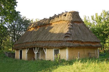 hasır çatılı antik hut