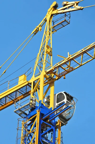 Guindaste torre de construção — Fotografia de Stock