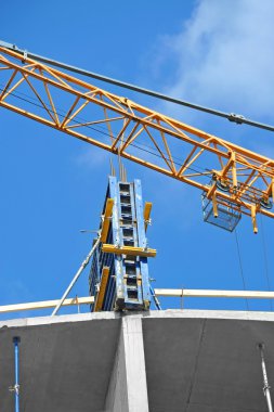 Vinç ve highrise şantiye