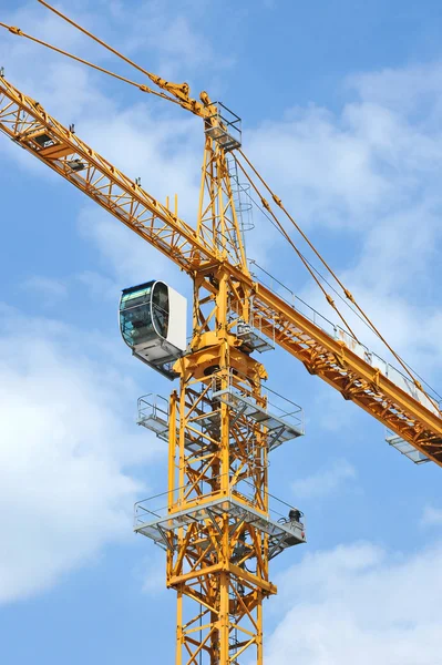 Guindaste torre de construção — Fotografia de Stock