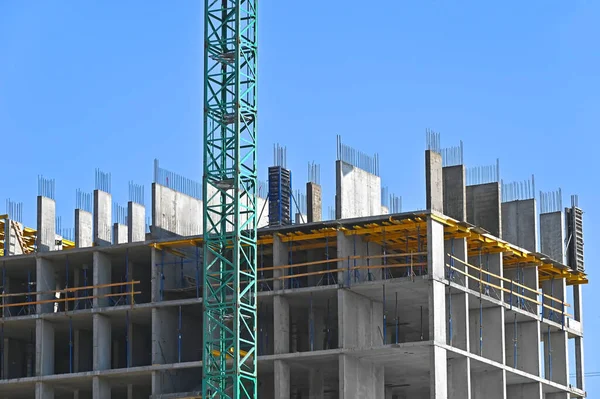 Grúa Construcción Construcción Contra Cielo Azul — Foto de Stock