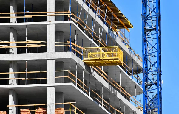 Grúa Construcción Construcción Contra Cielo Azul —  Fotos de Stock