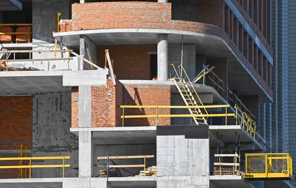 Nşaat Inşaatı Beton Tuğladan Yapılıyor — Stok fotoğraf