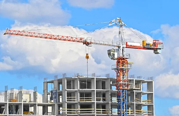 Grúa Construcción Construcción Contra Cielo Azul —  Fotos de Stock