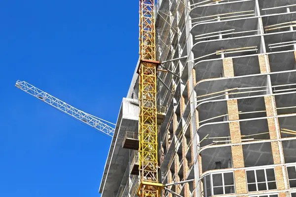 Grúa Construcción Construcción Contra Cielo Azul —  Fotos de Stock