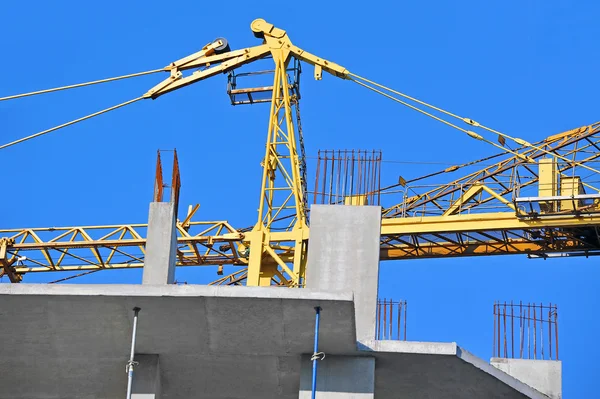 Crane and construction site — Stock Photo, Image