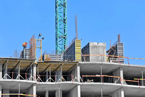 Crane and construction site — Stock Photo, Image