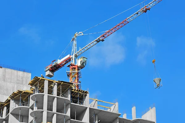 Kraan hijs cement mengen container — Stockfoto