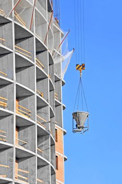 Çimento karıştırma kabı kaldırma vinç