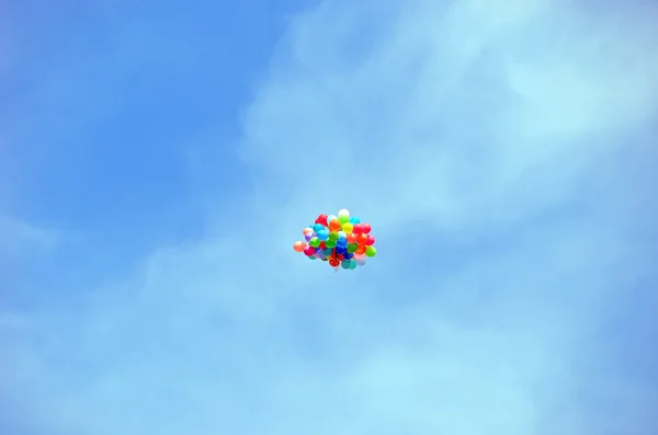 Ballon aérien dans le ciel — Photo